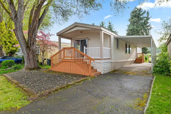 3700 Bellinger Lane #33, Medford, OR 97501