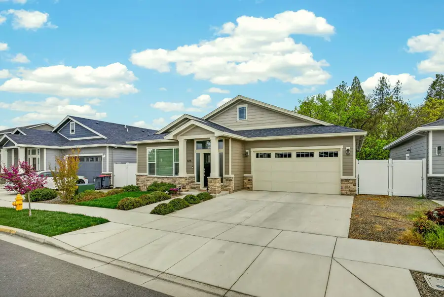 1175 Lindsey Court, Central Point, OR 97502 - #3