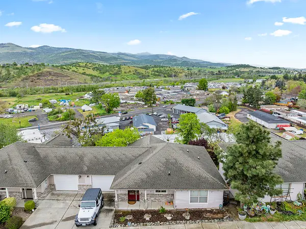 457 Elm Street, Phoenix, OR 97535