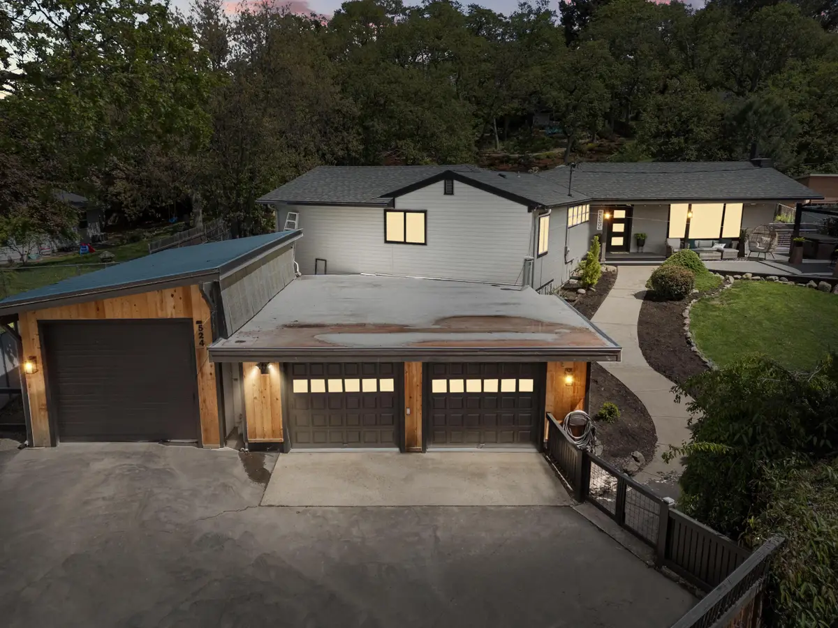 524 N Berkeley Way, Medford, OR 97504 - #1