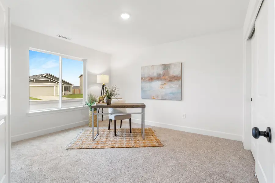 406 NW Monte Vista Avenue #124, Madras, OR 97741 - #3