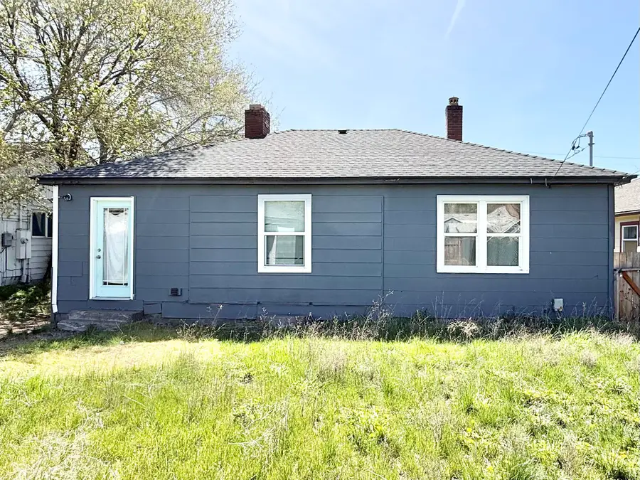 2245 Garden Avenue, Klamath Falls, OR 97601 - #3