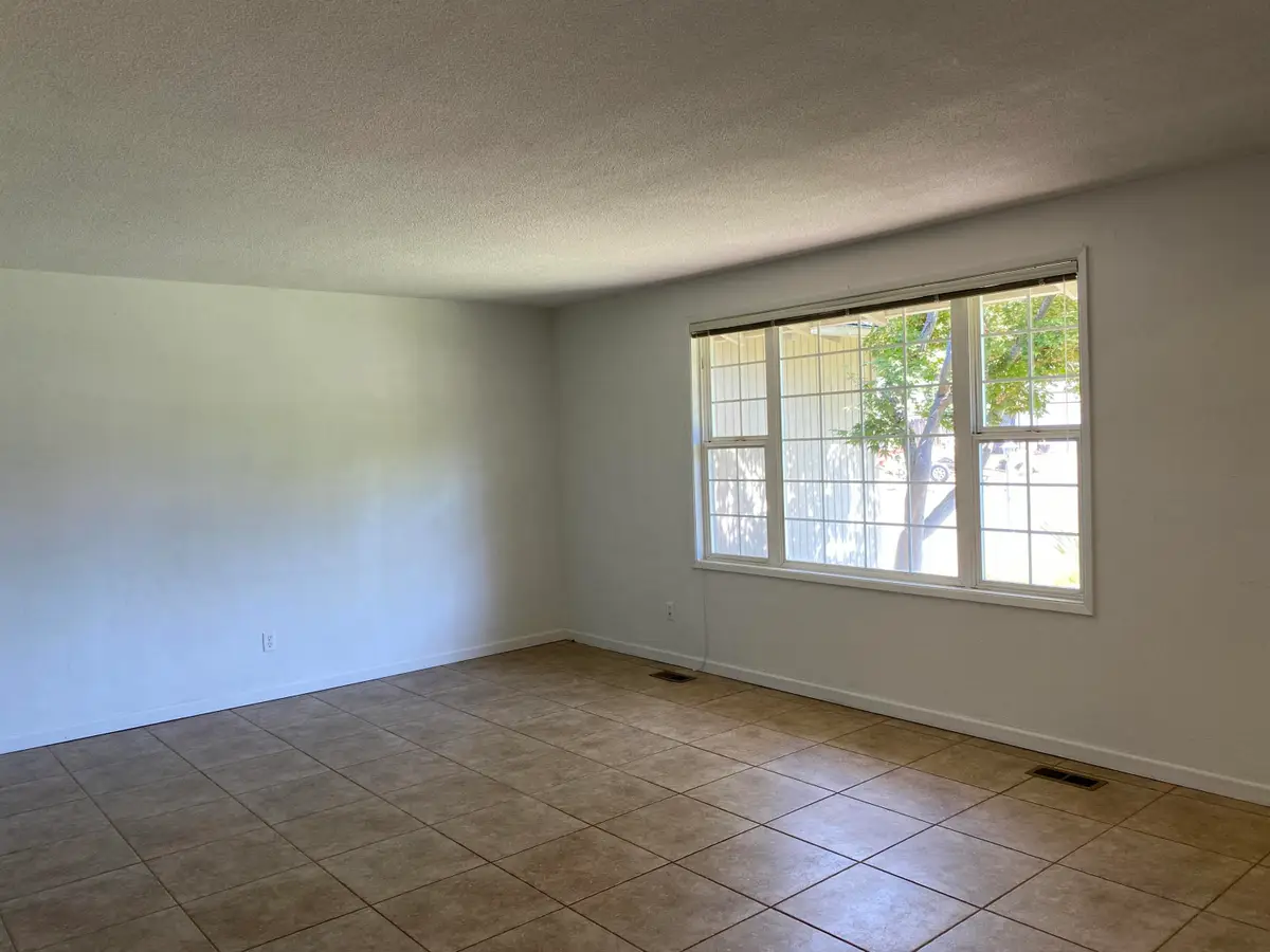 2215 Arctic Circle, Medford, OR 97504 - #1