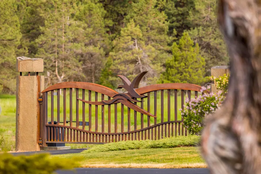 1176 Wheeping Birch Court, Klamath Falls, OR 97601 - #2