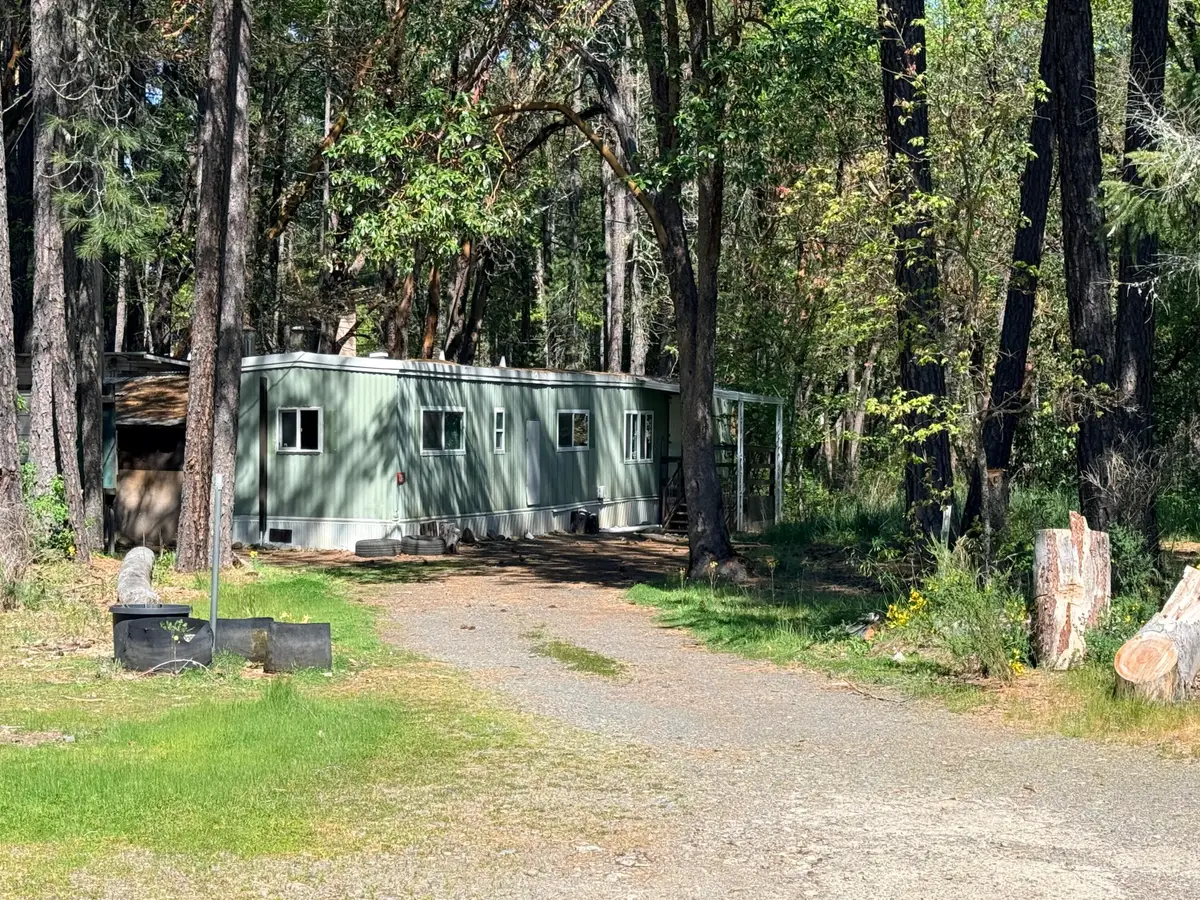 912 N Old Stage Road, Cave Junction, OR 97523 - #1