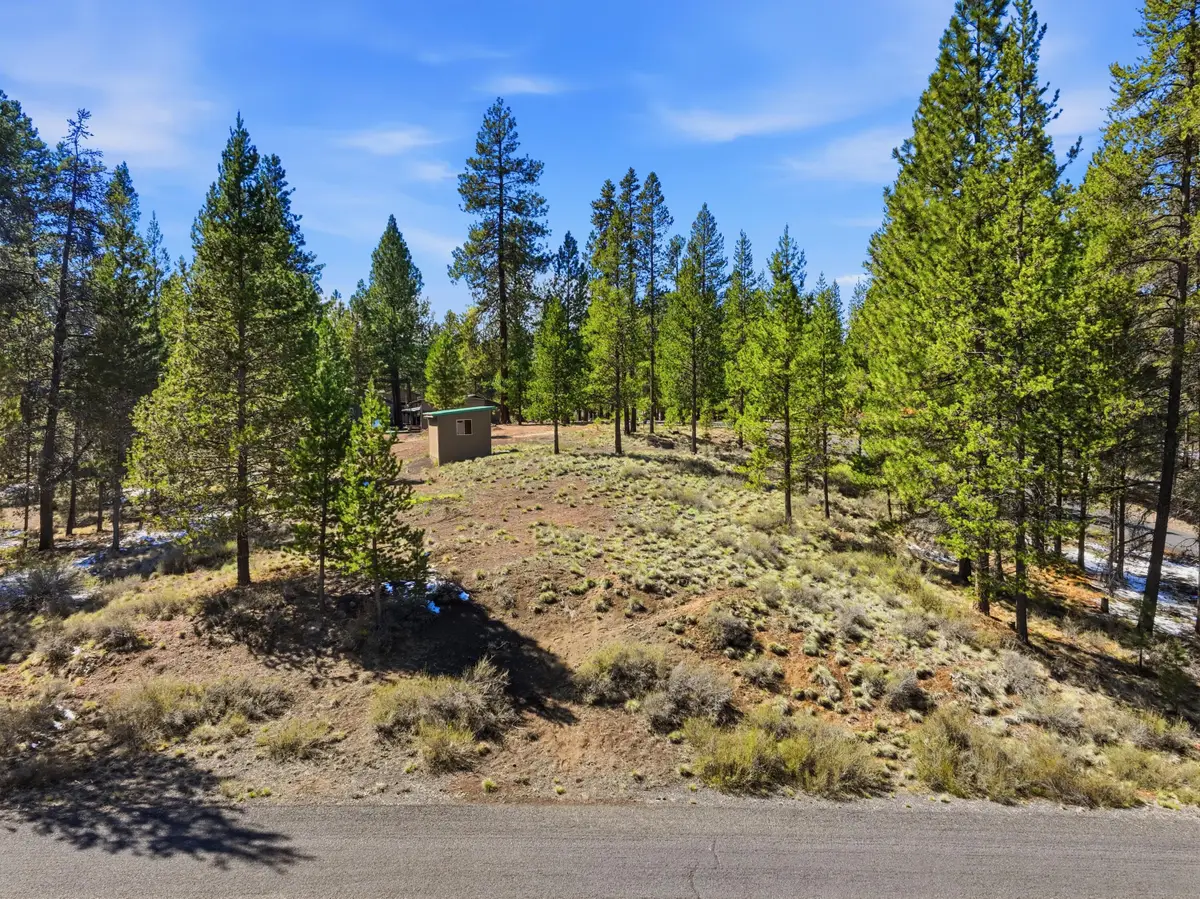 15171 W River Loop Drive W, Bend, OR 97707 - #1