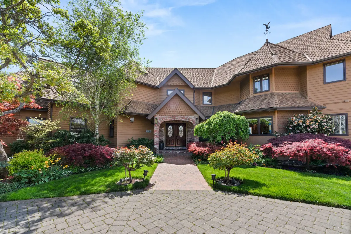 808 Pompadour Drive, Ashland, OR 97520 - #1