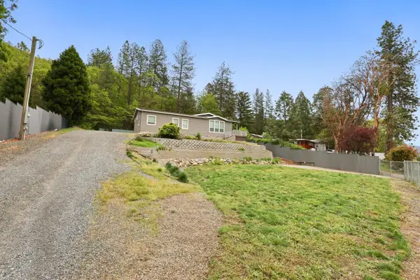 4782 N River, Gold Hill, OR 97525