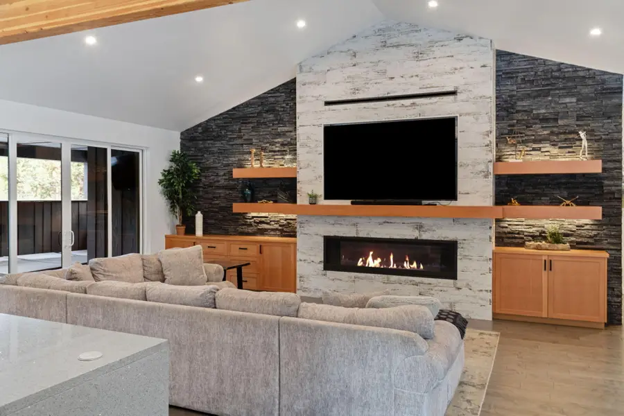 57752 Lassen Lane #9, Bend, OR 97707 - #2