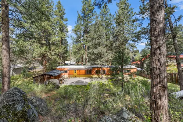 19955 Ashwood Drive, Bend, OR 97702