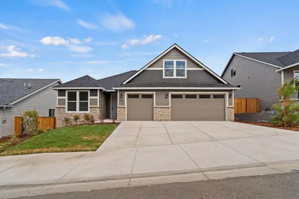 1134 Pumpkin Eidge Drive #337, Eagle Point, OR 97524