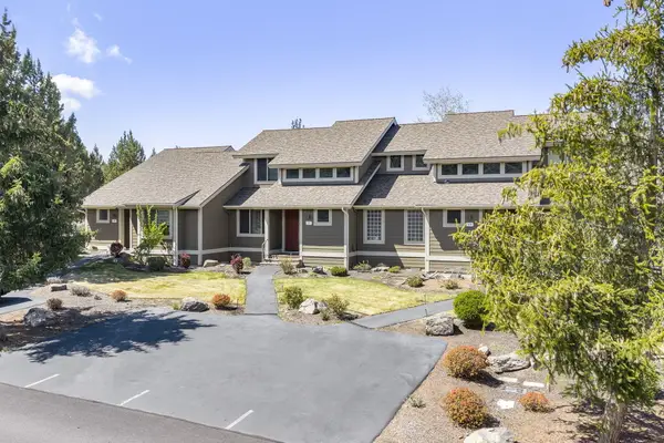 679 Sage Country Court, Redmond, OR 97756