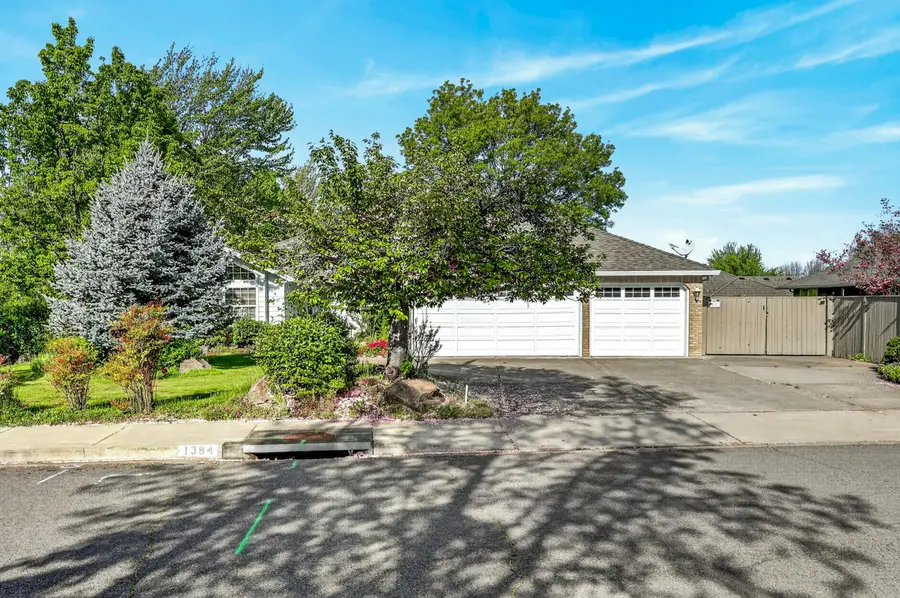 1384 Larson Creek Drive, Medford, OR 97504 - #2