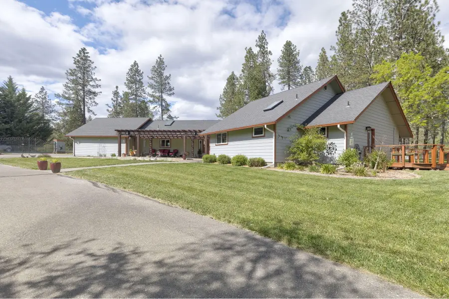 201 Hoffman Way, Grants Pass, OR 97526 - #2