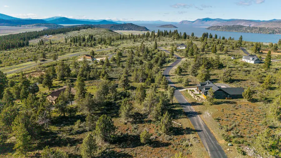 856 Beattys Butte Drive, Klamath Falls, OR 97601 - #2