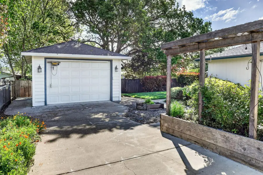 963 Colinwood Lane, Medford, OR 97501 - #2