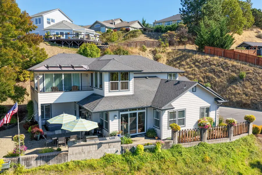 2315 Robertson Crest, Grants Pass, OR 97527 - #2