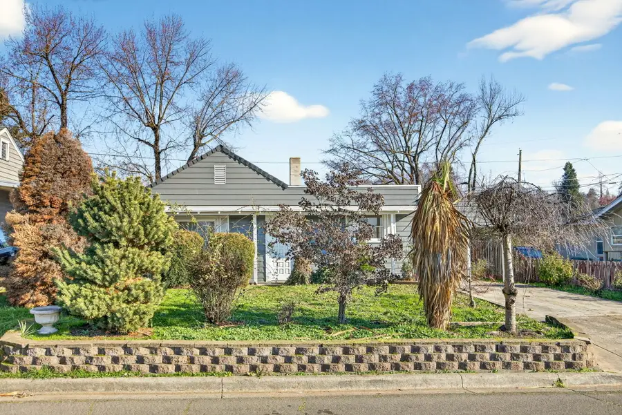 522 Pearl Street, Medford, OR 97504 - #3