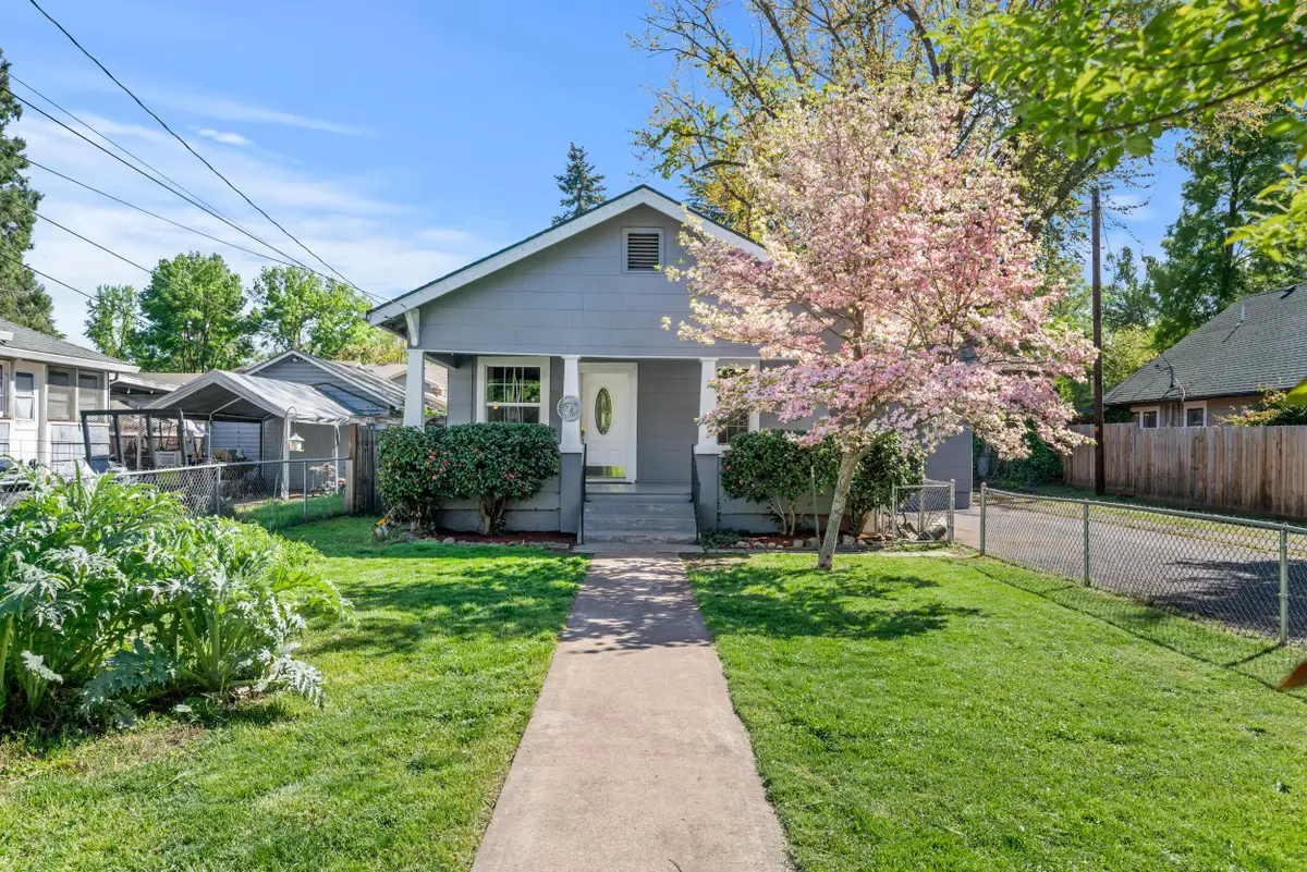 1028 E 11th Street, Medford, OR 97504 - #1