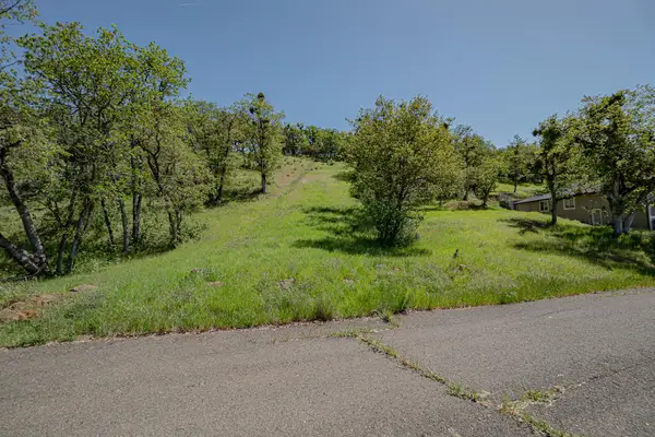 374 Avalon Terrace, Eagle Point, OR 97524