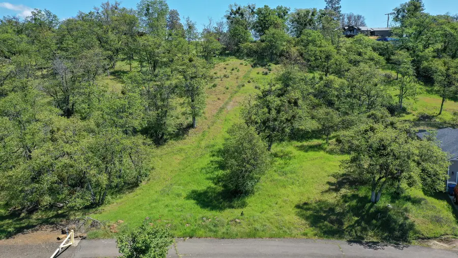 374 Avalon Terrace, Eagle Point, OR 97524 - #3