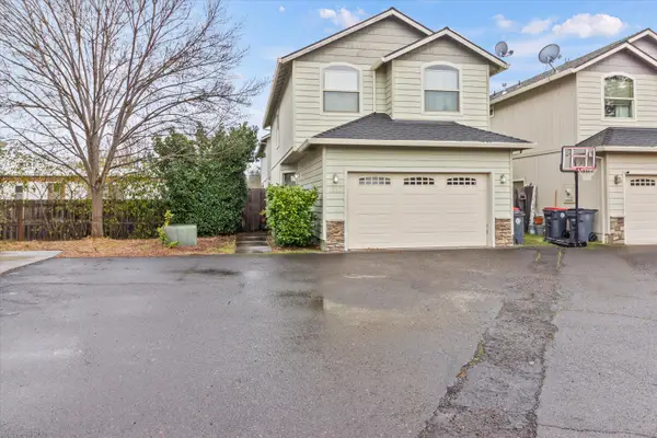 1297 Clearsprings Drive, Medford, OR 97501