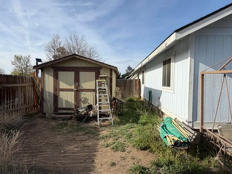 2741 SW 28th Street, Redmond, OR 97756 - #2