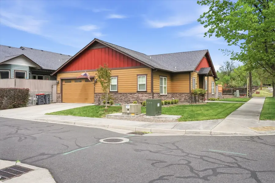 3633 Harbrooke Road, Medford, OR 97504 - #3