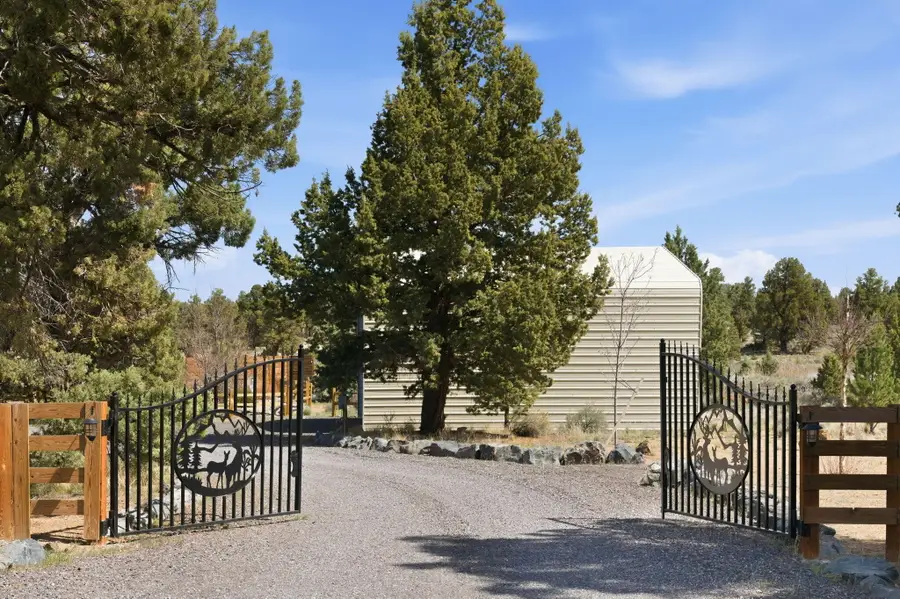 63170 Fremont Road, Bend, OR 97701 - #2