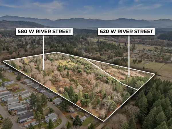 580 W River Street, Cave Junction, OR 97523