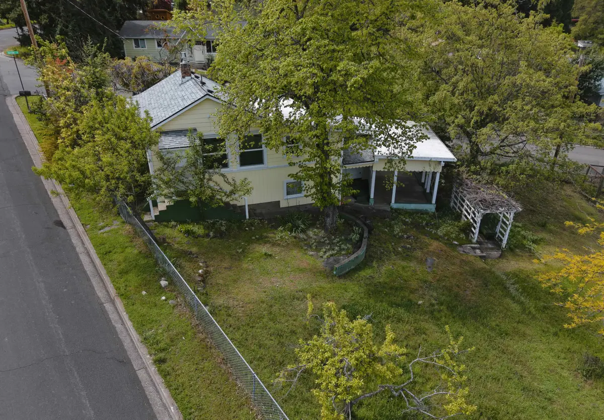 480 Harrison Street, Ashland, OR 97520 - #1