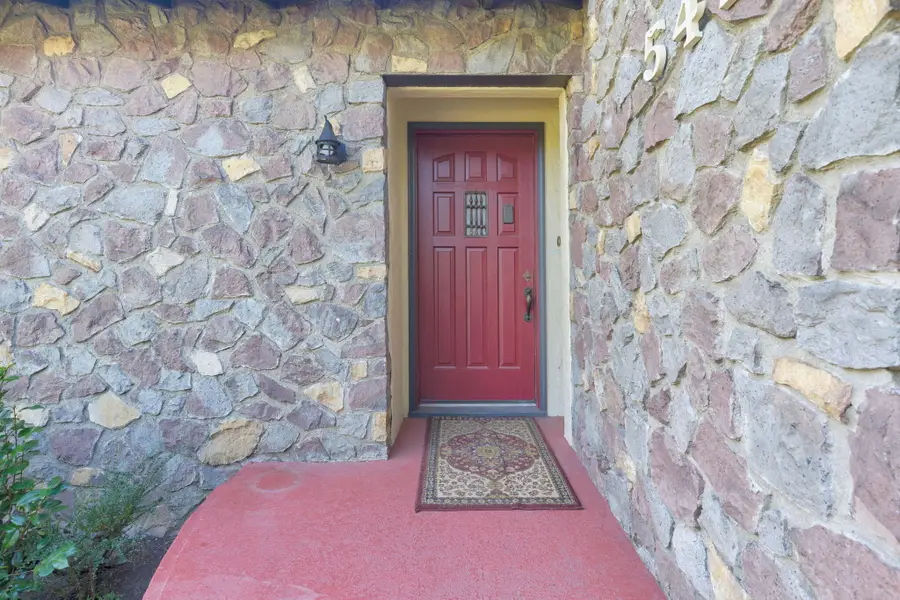 547 Oakdale Drive, Medford, OR 97501 - #3