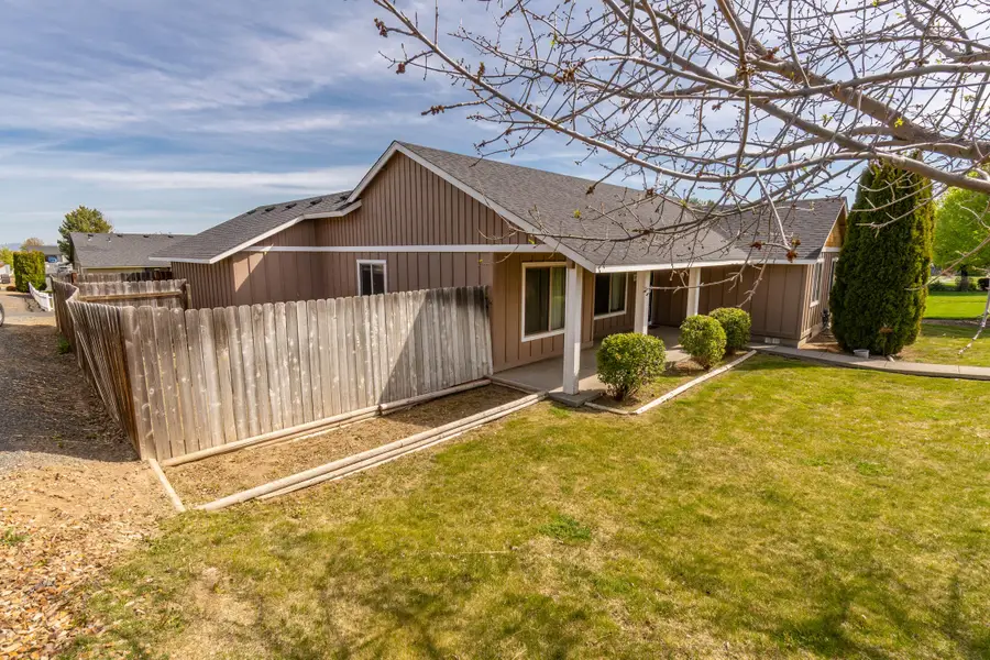 545 SW Sunrise Circle, Metolius, OR 97741 - #3