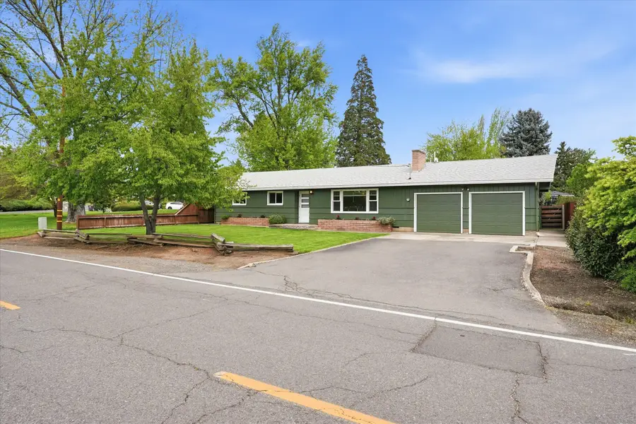 689 S Modoc Avenue, Medford, OR 97504 - #2