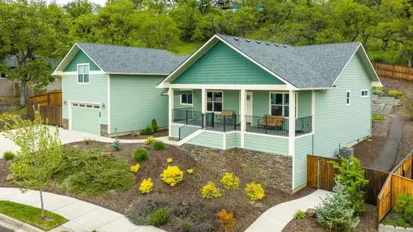 362 Avalon Terrace, Eagle Point, OR 97524