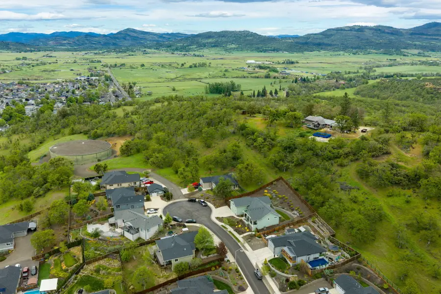 362 Avalon Terrace, Eagle Point, OR 97524 - #3