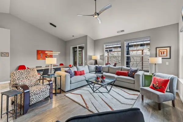 61578 Devils Lake Drive, Bend, OR 97702