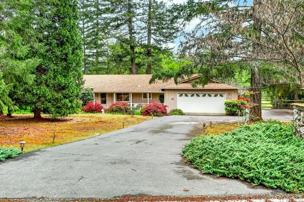 185 October Lane, Merlin, OR 97532