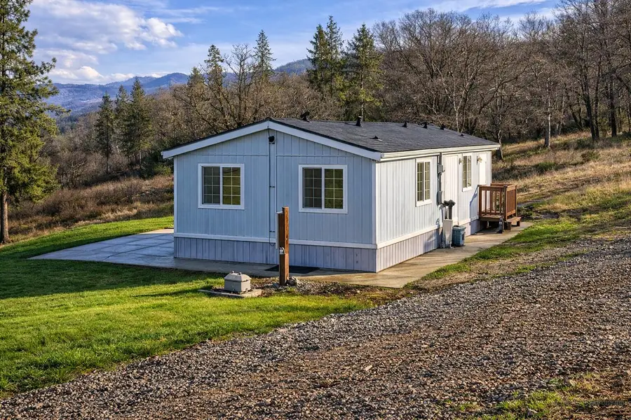 126 Butte Falls Highway, Eagle Point, OR 97524 - #2