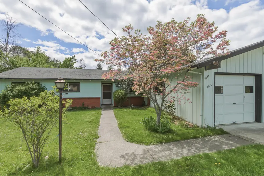 1984 Woodlawn Drive, Medford, OR 97504 - #3