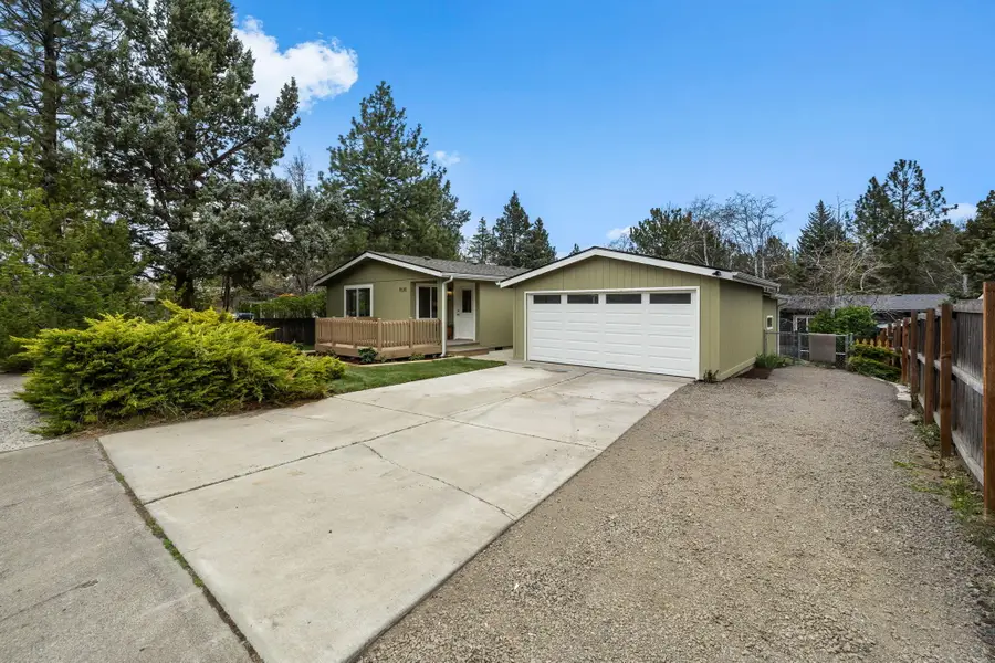1030 SE Castlewood Drive, Bend, OR 97702 - #3