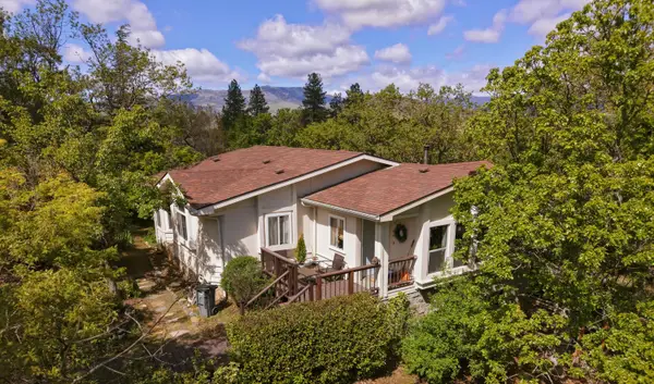 723 Reiten Drive, Ashland, OR 97520