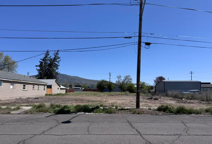 337 Commercial Street #3000 & 3101, Klamath Falls, OR 97601 - #3