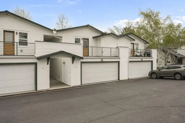 438 NW 19th Street #UNIT 60, Redmond, OR 97756