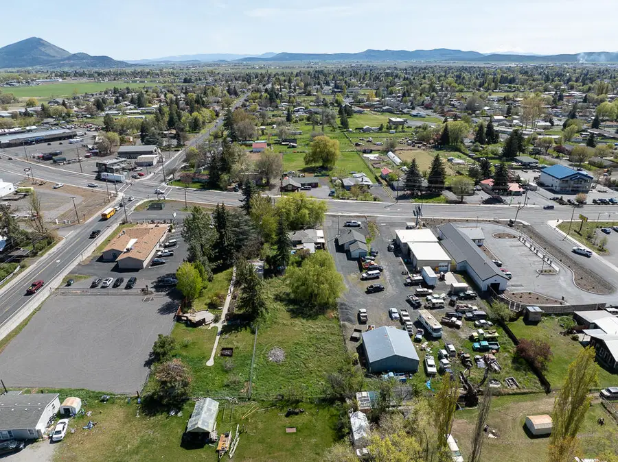 6039 S 6th Street, Klamath Falls, OR 97603 - #3