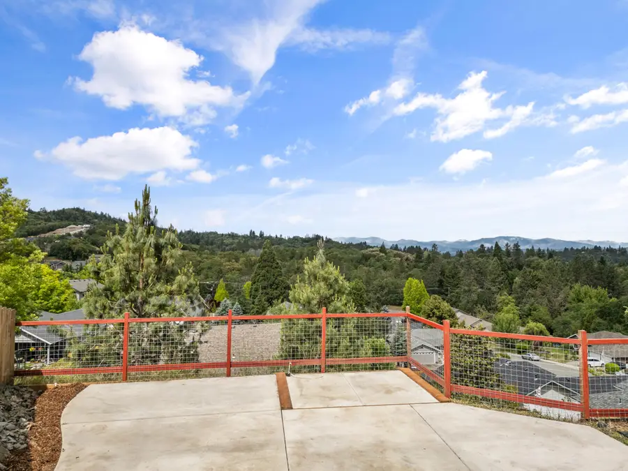 1553 Panoramic Loop, Grants Pass, OR 97527 - #2