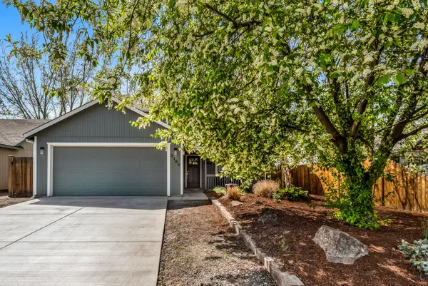 3164 SW Newberry Avenue, Redmond, OR 97756