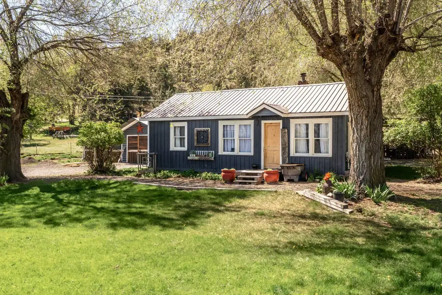 2066 NW Oneil Highway, Prineville, OR 97754 - #2