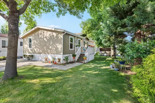 10 E South Stage Road #SPC 423, Medford, OR 97501