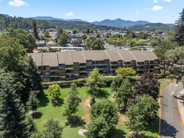 115 Rogue River Highway #APT 307, Grants Pass, OR 97527